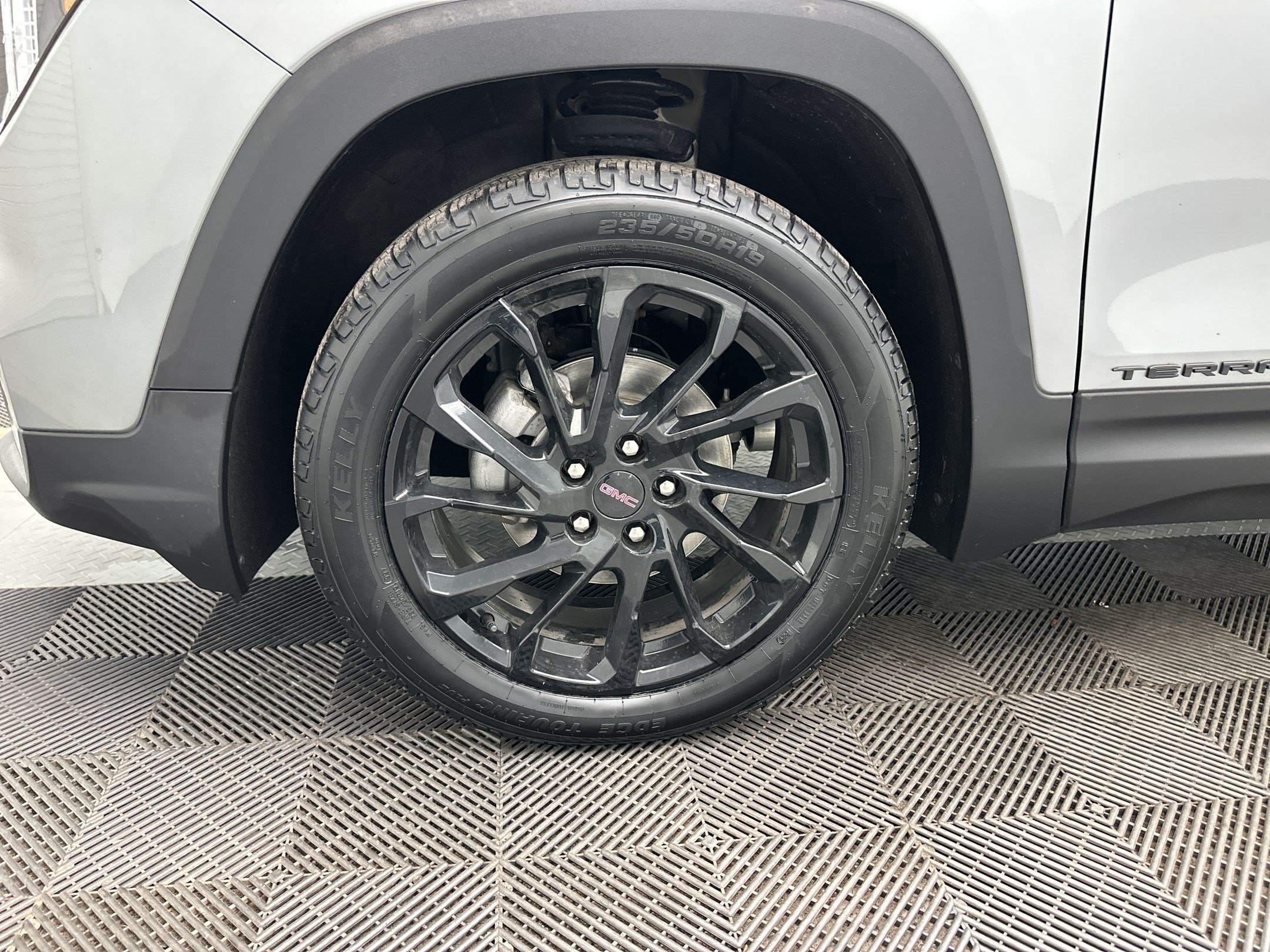 Certified 2024 GMC Terrain SLE w/ Driver Convenience Package AWD/4WD image 12