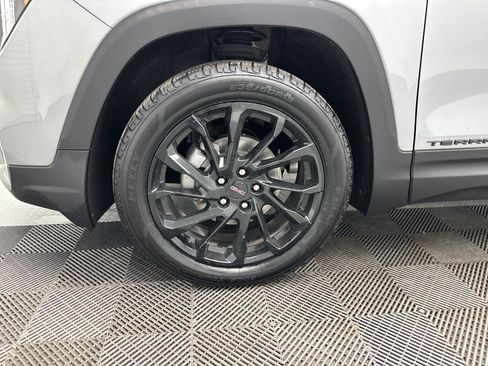 Certified 2024 GMC Terrain SLE w/ Driver Convenience Package AWD/4WD image 12