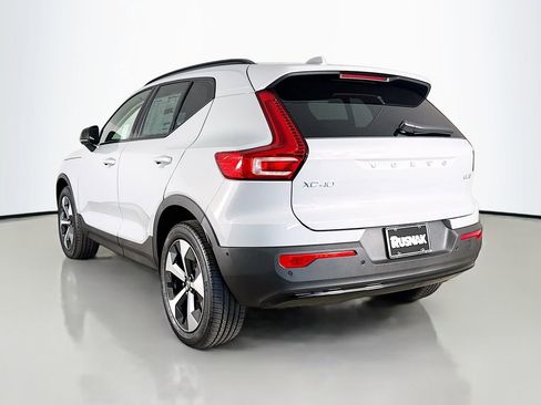 New 2026 Volvo XC40 B5 Plus w/ Protection Package Premier image 5