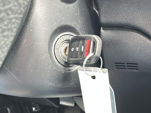 Used 2017 Honda CR-V LX image 17