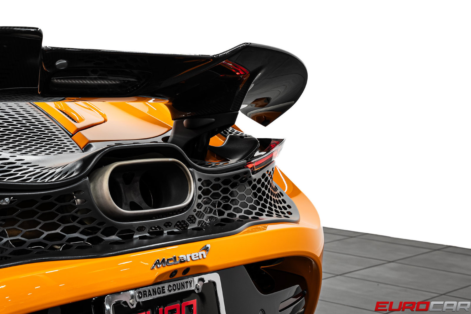 Used 2026 McLaren 750S Spider RWD image 23