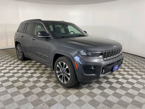 Used 2024 Jeep Grand Cherokee Overland w/ Adv Protech Group III image 15