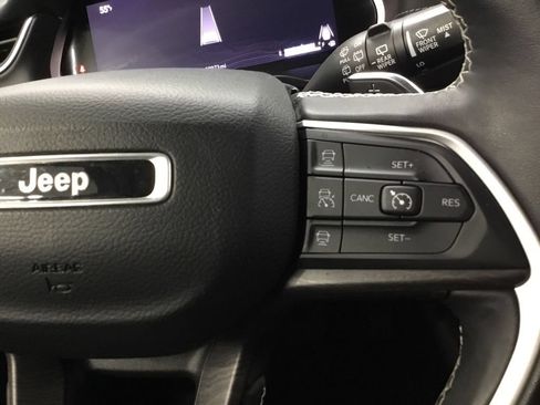 Used 2022 Jeep Grand Cherokee Limited AWD/4WD image 45