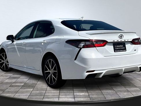 Used 2024 Toyota Camry SE FWD image 5