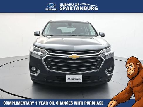 Used 2018 Chevrolet Traverse LT FWD image 2