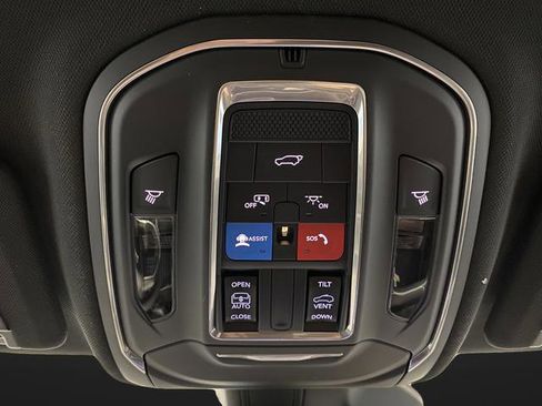 New 2026 Jeep Grand Cherokee Altitude image 27