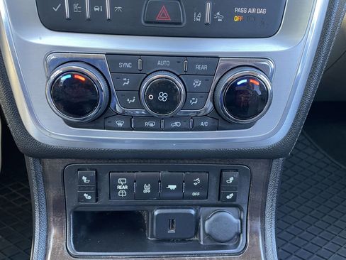 Used 2015 GMC Acadia SLT w/ Technology Package image 29