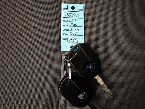 Used 2017 Ford Escape SE w/ SE Cold Weather Package image 31