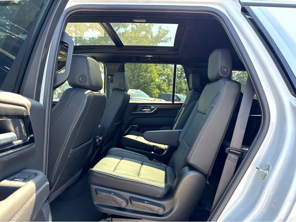 New 2026 GMC Yukon Denali AWD/4WD image 8