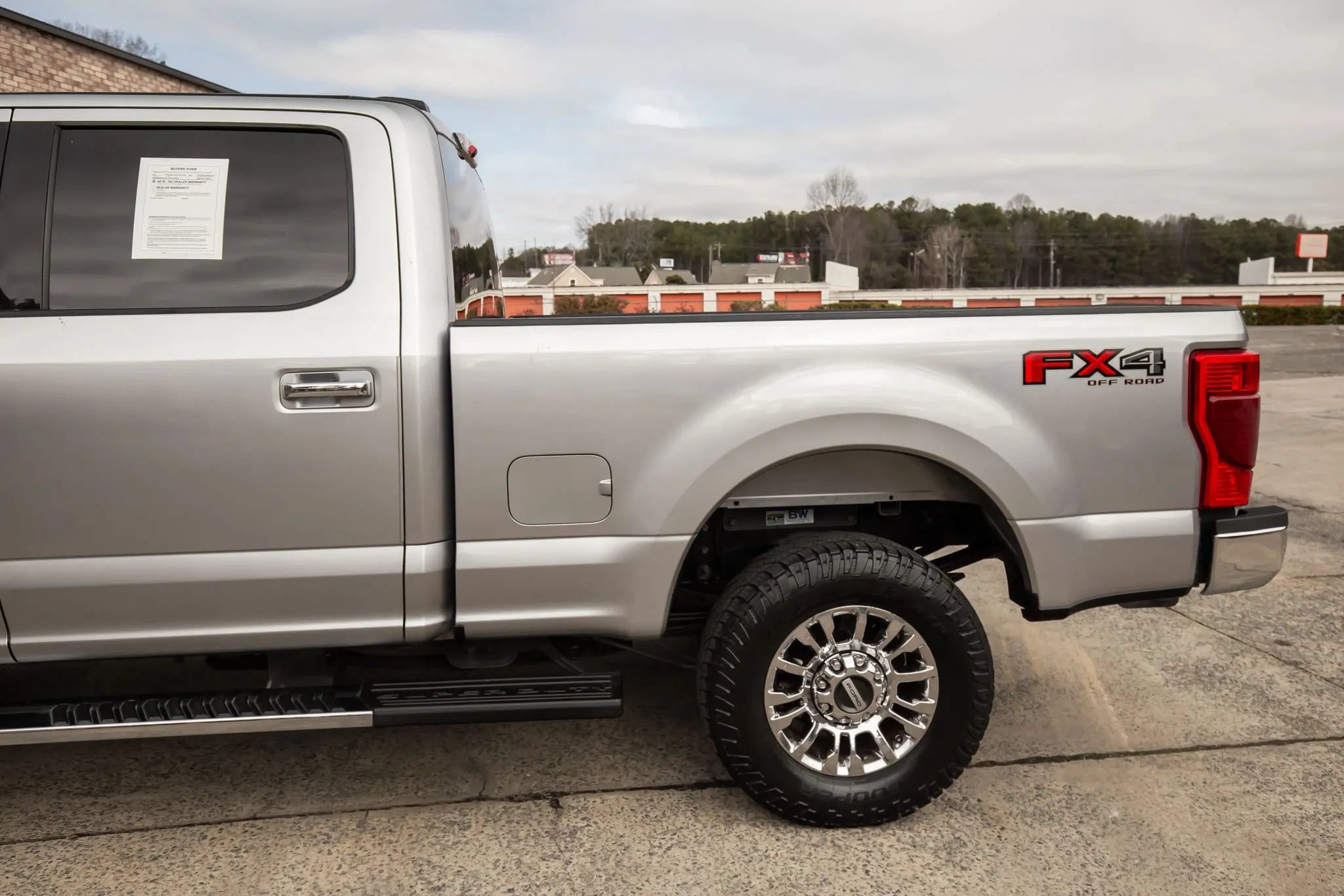 Used 2021 Ford F250 XLT w/ XLT Premium Package AWD/4WD image 6