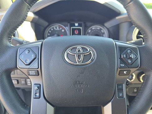 Used 2022 Toyota Tacoma TRD Sport image 23