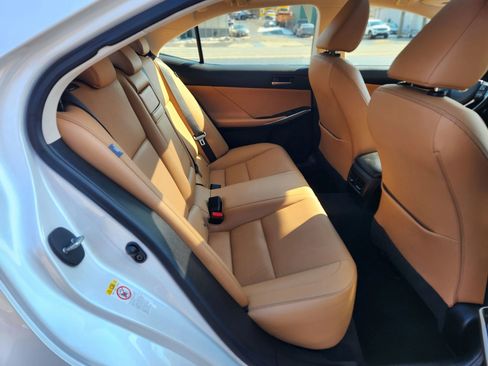 Used 2018 Lexus IS 300 AWD w/ Comfort Package image 18