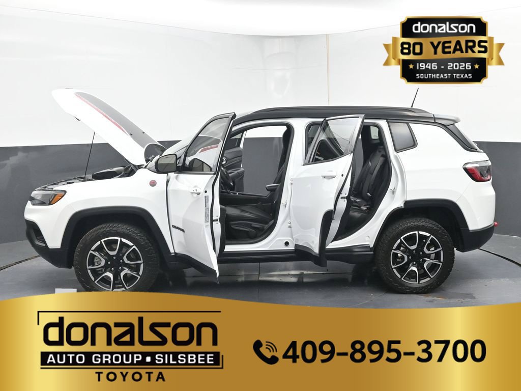 Used 2024 Jeep Compass Trailhawk AWD/4WD image 28