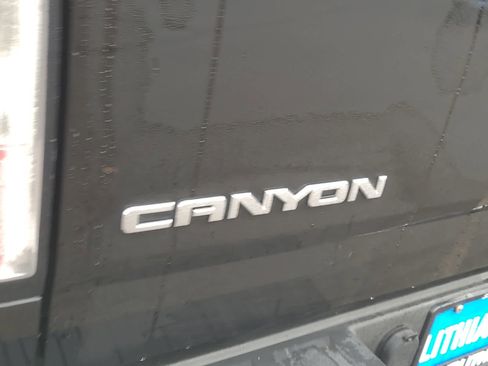 Used 2016 GMC Canyon SLT w/ Driver Alert Package image 15