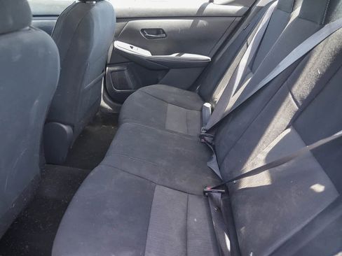 Used 2024 Nissan Sentra SV FWD image 22