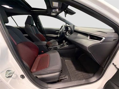 Certified 2023 Toyota Corolla SE w/ SE Premium Package image 20