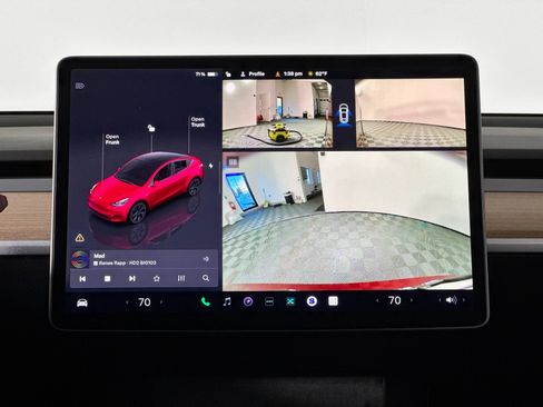 Used 2025 Tesla Model Y Long Range image 29