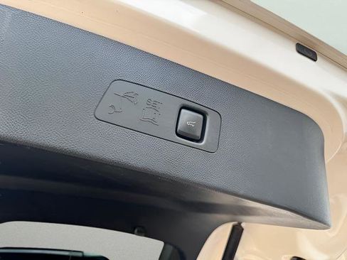 Used 2020 Lincoln Corsair Reserve w/ Appearance Package image 49