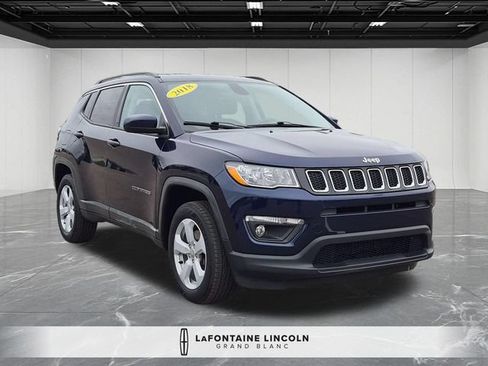Used 2018 Jeep Compass Latitude w/ Popular Equipment Group AWD/4WD image 7