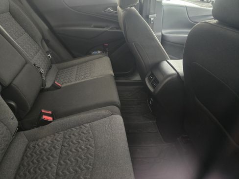 Used 2022 Chevrolet Equinox LT FWD image 12
