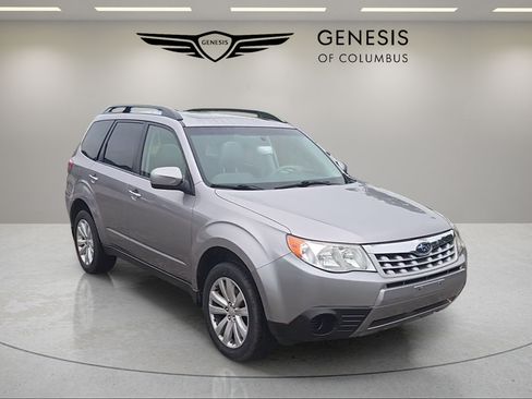 Used 2011 Subaru Forester 2.5X Premium w/ All-Weather Pkg AWD/4WD image 7