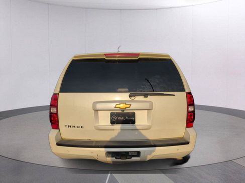 Used 2008 Chevrolet Tahoe LTZ w/ LTZ Preferred Equipment Group RWD image 4