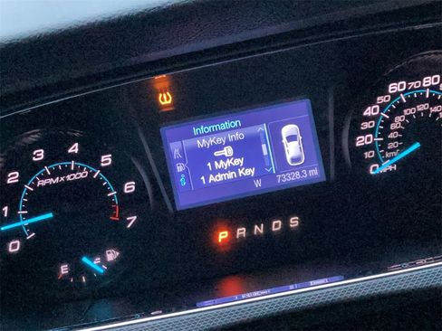 Used 2016 Ford Taurus SE image 26