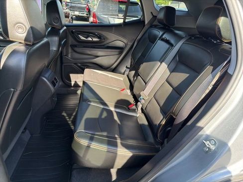 Used 2024 GMC Terrain AT4 AWD/4WD image 14