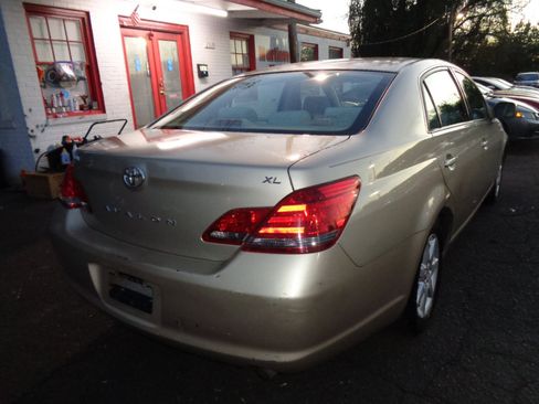 Used 2008 Toyota Avalon XL image 5