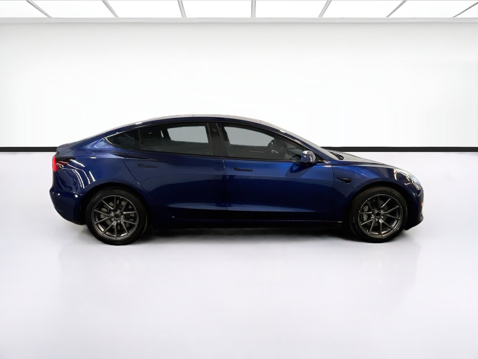 Used 2022 Tesla Model 3 RWD image 23