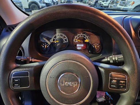 Used 2015 Jeep Patriot Sport w/ Power Value Group image 22