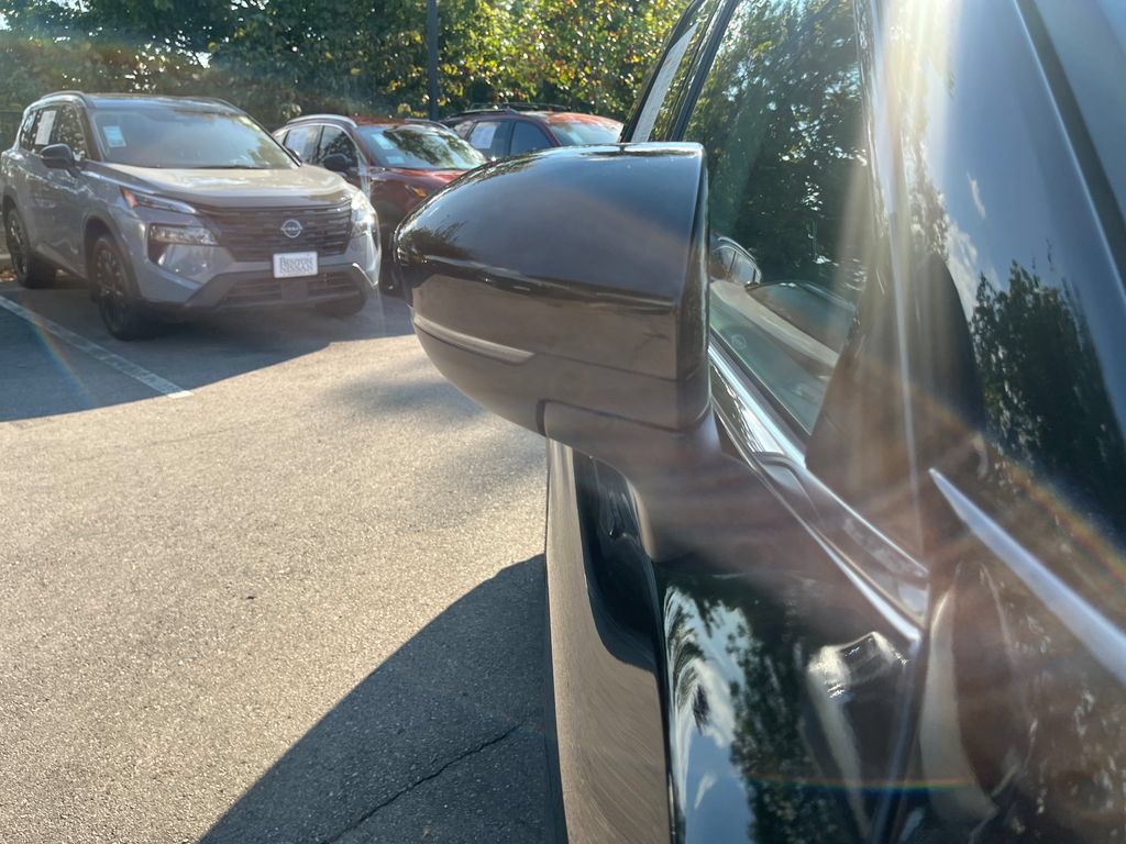 Used 2024 Nissan Pathfinder SV FWD image 39
