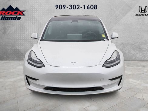 Used 2020 Tesla Model 3 Standard Range RWD image 2