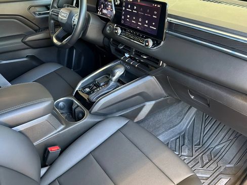 Used 2024 GMC Canyon Elevation w/ Elevation Premium Package RWD image 18