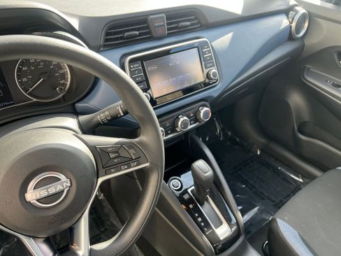 Used 2025 Nissan Versa SV FWD image 20