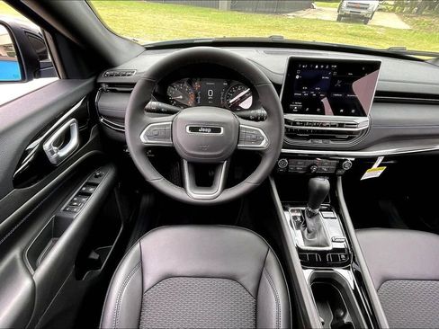 New 2026 Jeep Compass Latitude AWD/4WD image 20