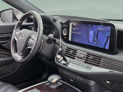 Certified 2024 Lexus LS 500 w/ Interior Upgrade Package image 25