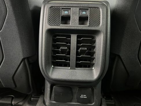 Used 2025 Ford Bronco Badlands AWD/4WD image 24