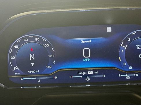 Used 2022 Chevrolet Tahoe RST w/ Sport Performance Package image 14