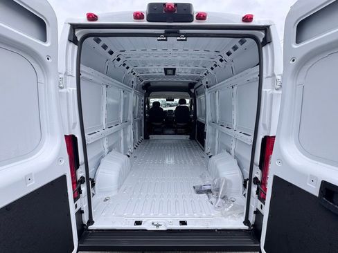 Used 2025 RAM ProMaster 3500 w/ Convenience Group FWD image 7