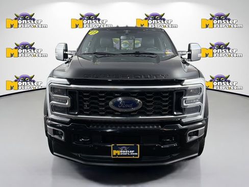 Used 2023 Ford F450 Platinum w/ FX4 Off-Road Package image 2