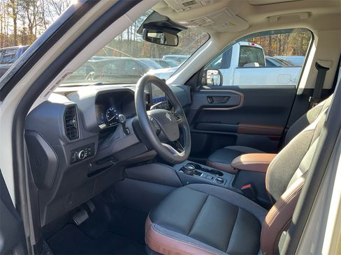 Used 2024 Ford Bronco Sport Outer Banks w/ Tech Package image 13