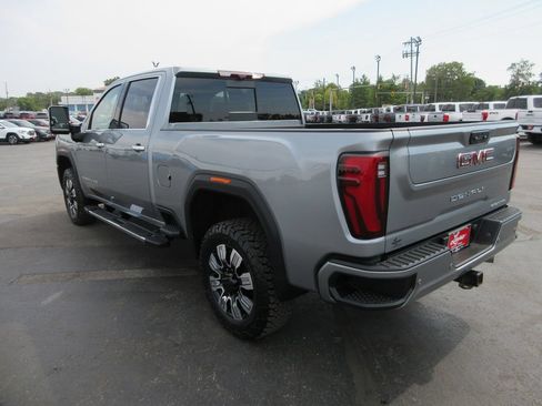 Used 2024 GMC Sierra 2500 Denali w/ Denali Reserve Package AWD/4WD image 10