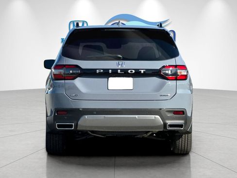 New 2026 Honda Pilot Touring image 4