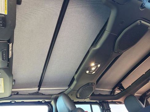 Used 2023 Jeep Wrangler Unlimited Sahara image 16