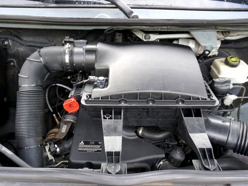 Used 2016 Mercedes-Benz Sprinter 2500 image 22