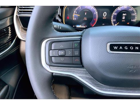 Used 2024 Jeep Wagoneer Series II w/ Convenience Group I AWD/4WD image 16