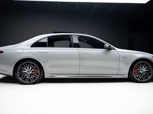 Used 2024 Mercedes-Benz S 63 AMG S image 39