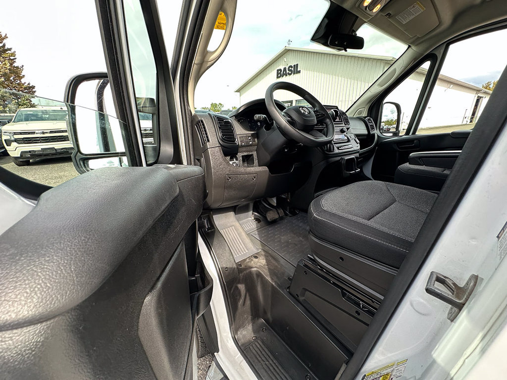 Used 2025 RAM ProMaster 2500 w/ U-Haul Equipment Group FWD image 23