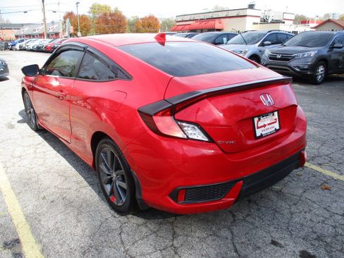 Used 2019 Honda Civic EX image 2
